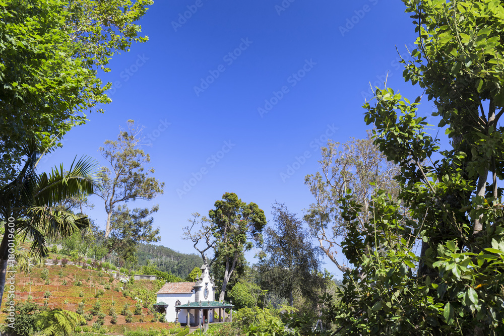 Φωτογραφία The Sancta Maria Chapel surrounded by gardens on the mountains above Funchal on Madeira, Portugal