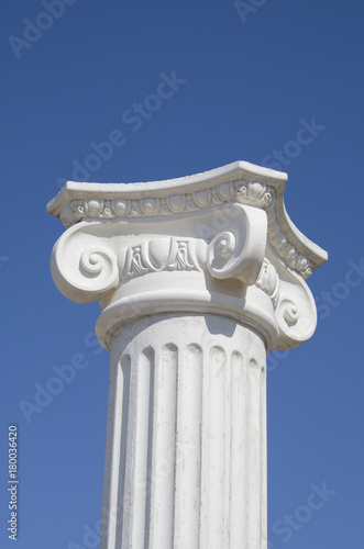 Copy of a classic Greek column with a capital