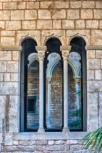Canvas Print Medieval gothic window, La Ribera district of Barcelona, Catalonia, Spain