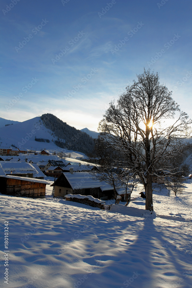 Station de ski française au matin Station de ski française au matin