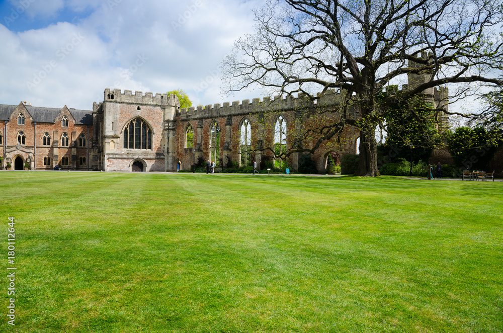 Fototapeta premium Bishop's Palace, Wells, Somerset, England