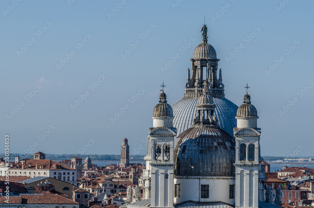 Naklejka premium historisches gebaeude mit turm