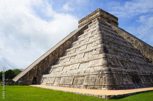 Wallpaper Mural Mayan Ruin - Chichen Itza Mexico Torontodigital.ca
