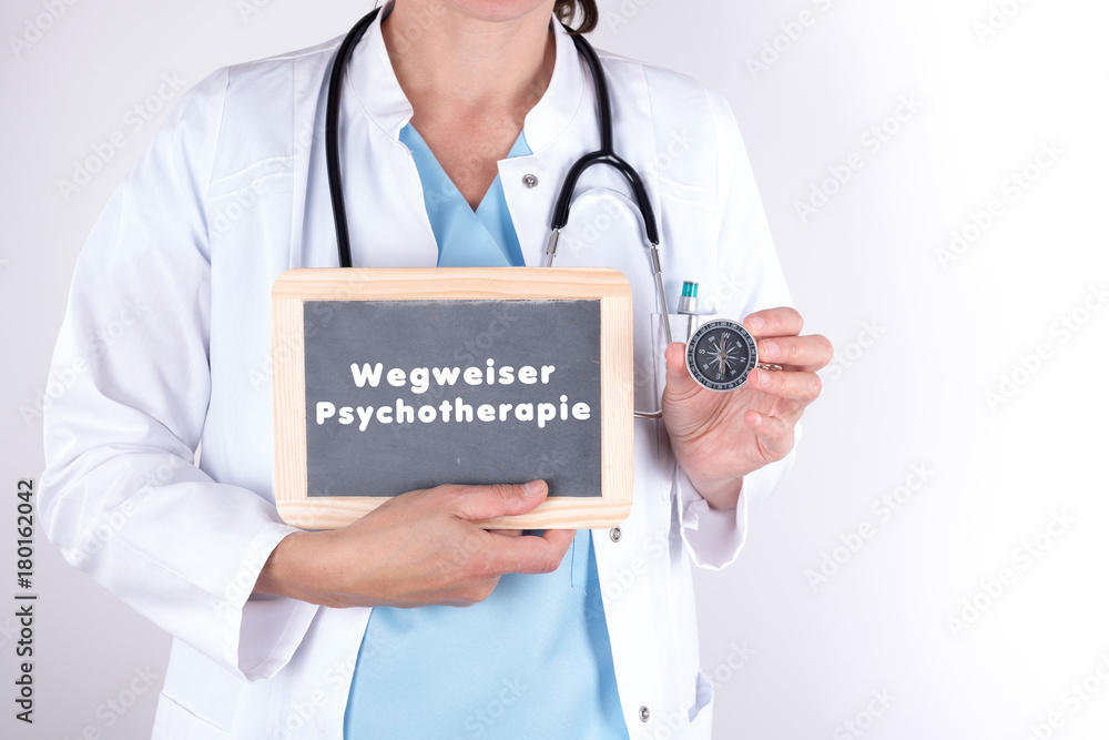 Arzt mit Schild Wegweiser Psychotherapie Arzt mit Schild Wegweiser Psychotherapie