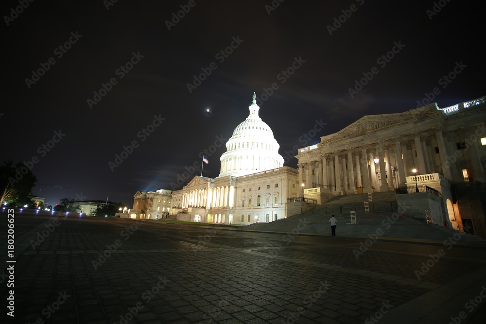 capitol hill washington at night