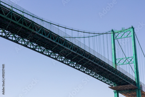Green Metal Bridge © Q.ris