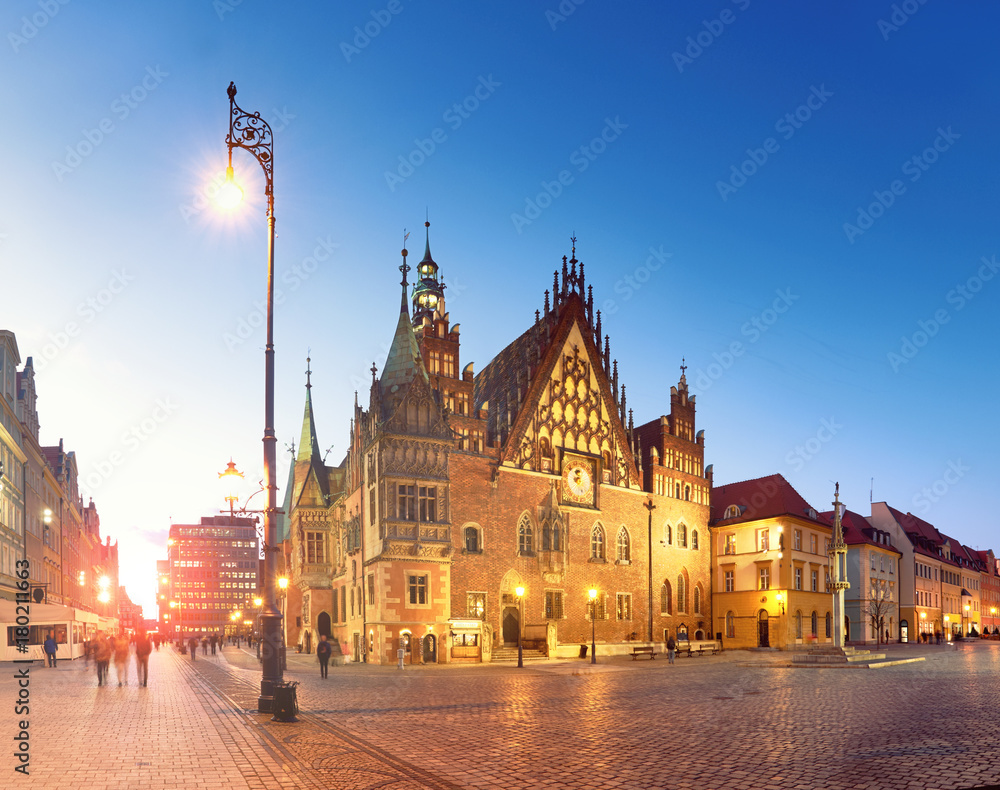 Fototapeta premium Market square and Town Hall at night, panoramic image