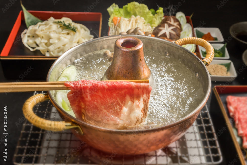 高級和牛でしゃぶしゃぶ Shabu-shabu hot pot Japanese beef 高級和牛でしゃぶしゃぶ Shabu-shabu hot pot Japanese beef