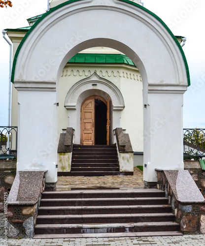 Entrance to the temple. Degrees. Porch. Arches © Tatsyana