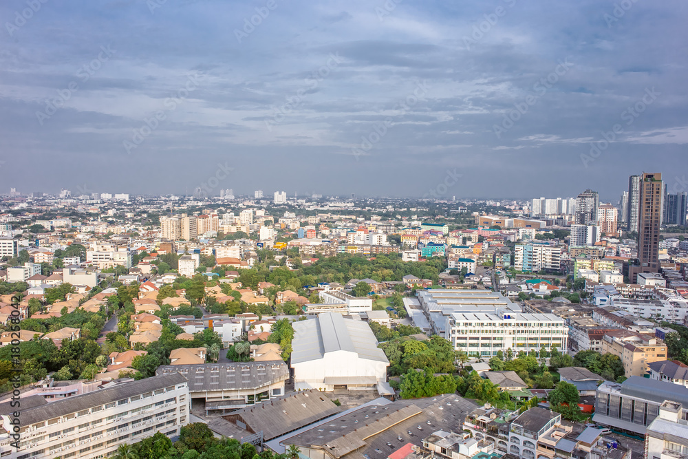 Naklejka premium city buildings with blue sky