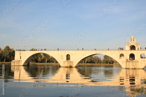 Pont Saint-Bénézet à Avigon, Vaucluse, France
 photo