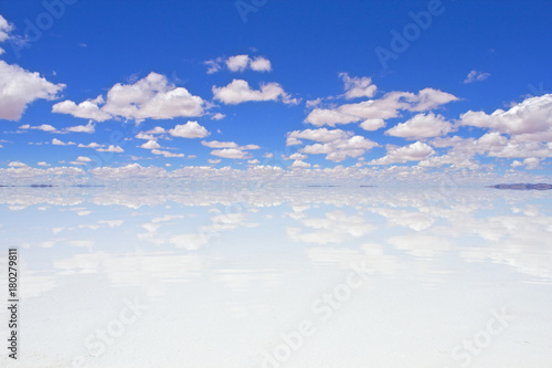 【ボリビア】鏡張りのウユニ塩湖