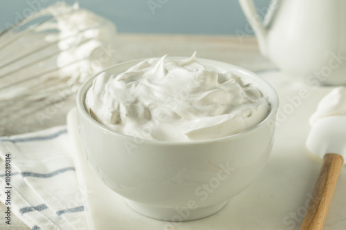 Tableau sur toile Sweet Homemade Vanilla Whipped Cream