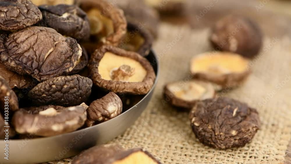 Shiitake mushrooms rotating on a plate (dried; 4K, seamless loopable) Shiitake mushrooms rotating on a plate (dried; 4K, seamless loopable)