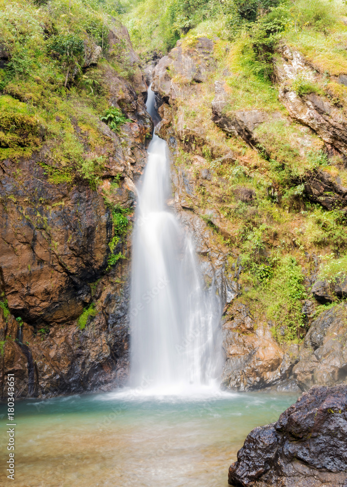Obraz premium Beautiful waterfall