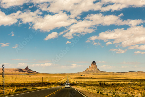 Straße durch Monument Valley