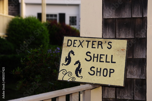 Dexters shell shop sign