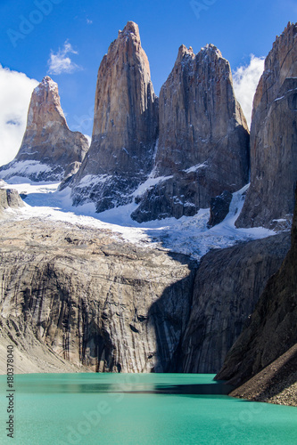 Torres del Paine (ID: 180378040)