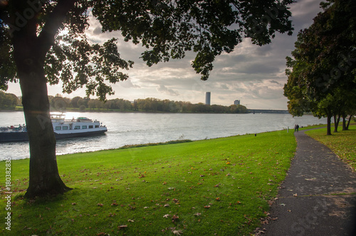 Rhein mit Schifffahrt im Abendlicht photo