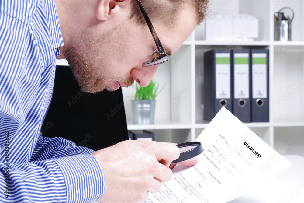 Arbeitsvertrag, einen Vertrag unterschreiben Stock Photo Adobe Stock