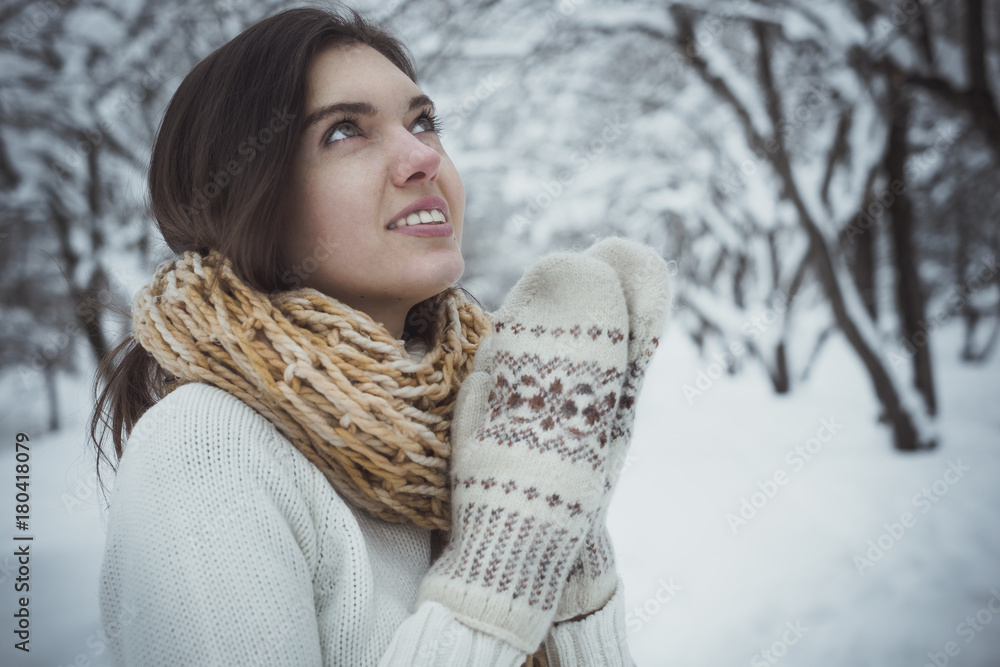The girl in mittens The girl in mittens