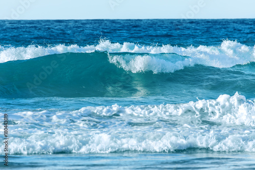 waves az the atlantic ocean