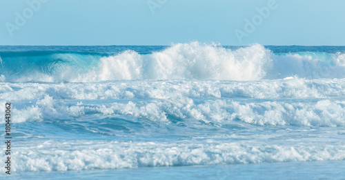 waves az the atlantic ocean