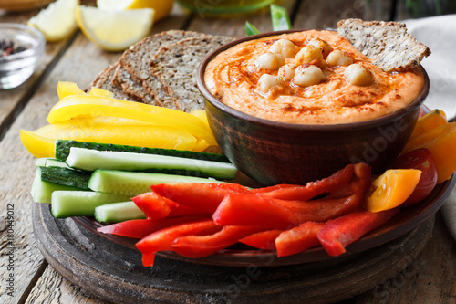 hummus with fresh vegetables