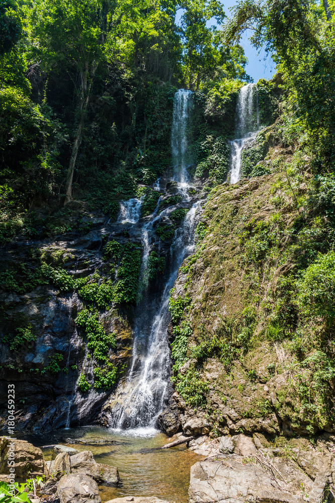 Obraz premium Tamaraw falls in mindoro, philippines