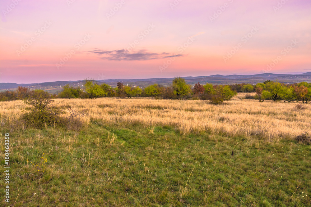 Hajnal a Balatonnál