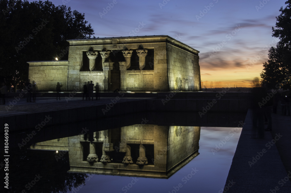 Obraz premium TEMPLO DE DEBOD AL ATARDECER