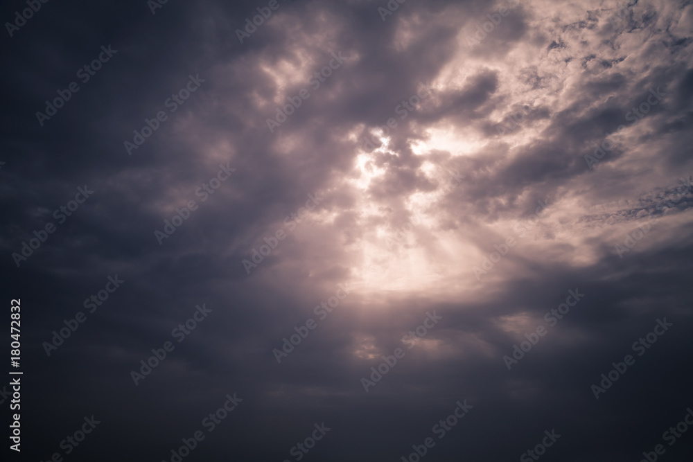 Obraz premium Dark dramatic sky with stormy clouds