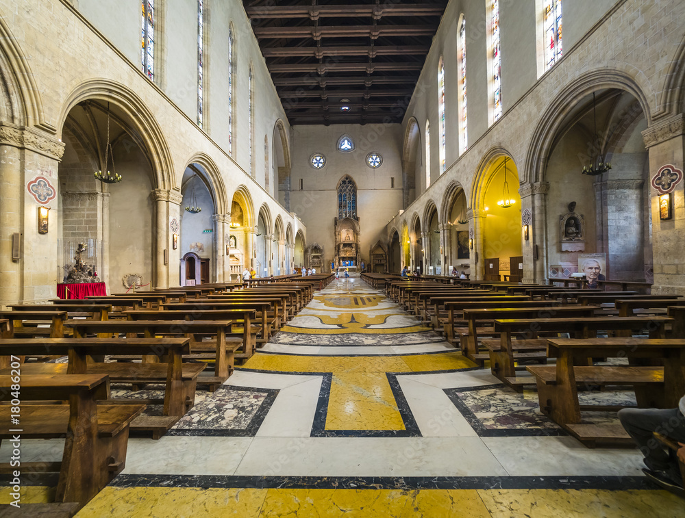 Chiesa Parrocchiale Di Gesù Redentore Die Kirche Chiesa di Gesù Redentore e San Ludovico d'Angiò an der