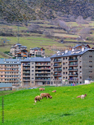 Photos Encamp. Arquitectura de piedra en Encamp, Andorra