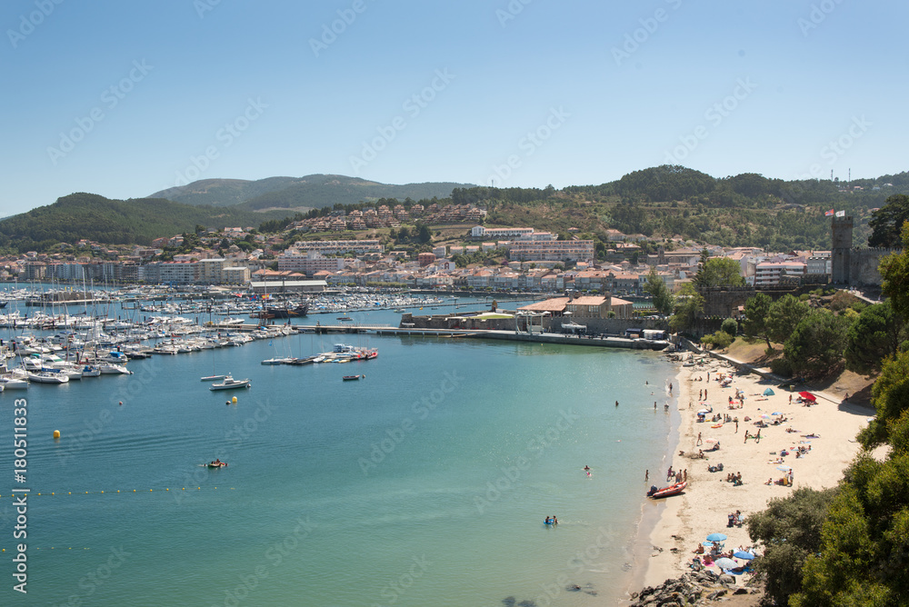 Views of Baiona from its fortress