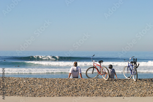 親子　サイクリング　サーフィン　波　surfing