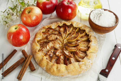 Galette with apples and cinnamon