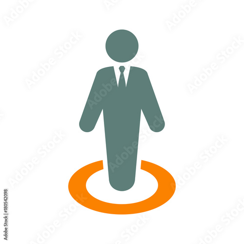 Icono plano hombre en circulo perspectiva gris y naranja en fondo blanco