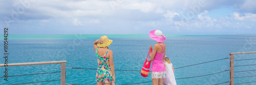 Foto Pontons et lagon