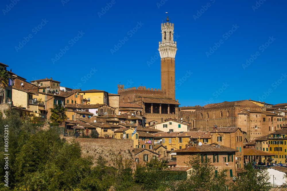 Torre del Mangia nel centro storico di Siena