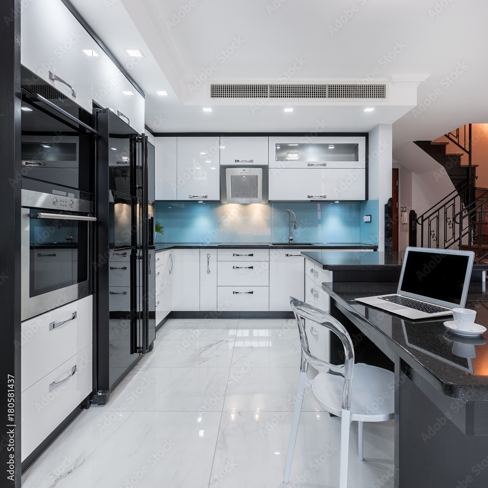 Modern functional kitchen Modern functional kitchen