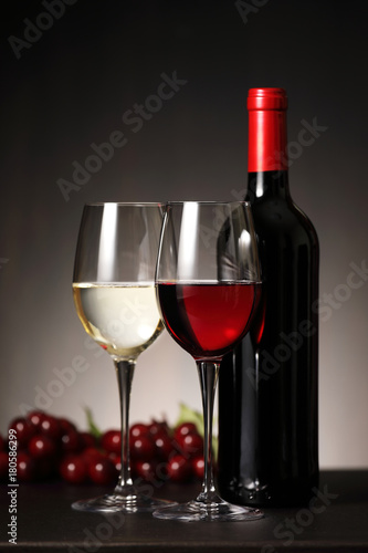 ワイン Red and white wine image