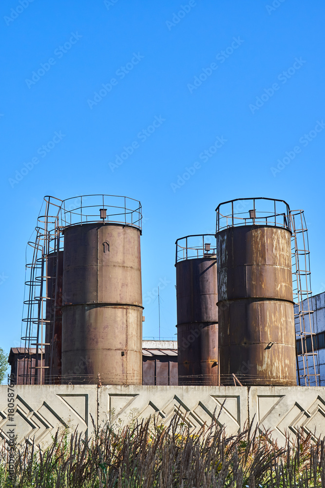 Tanks for waste oil Tanks for waste oil