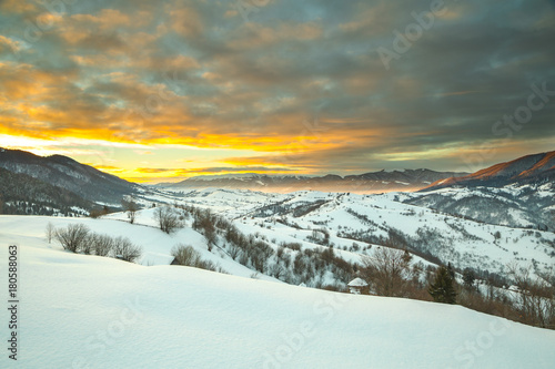 DAWN IN THE WINDS. MOUNTAINS IN SNOW  © robertuzhbt89