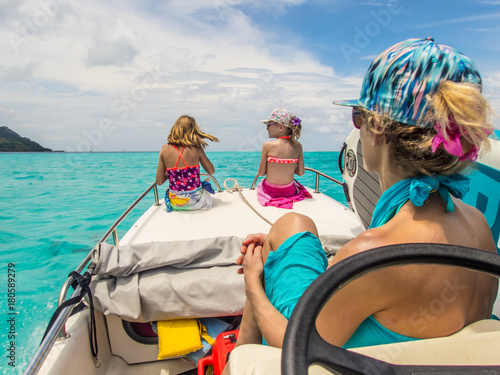 En bateau à Huahiné