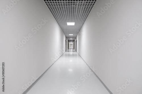 Long white empty corridor interior Fototapeta