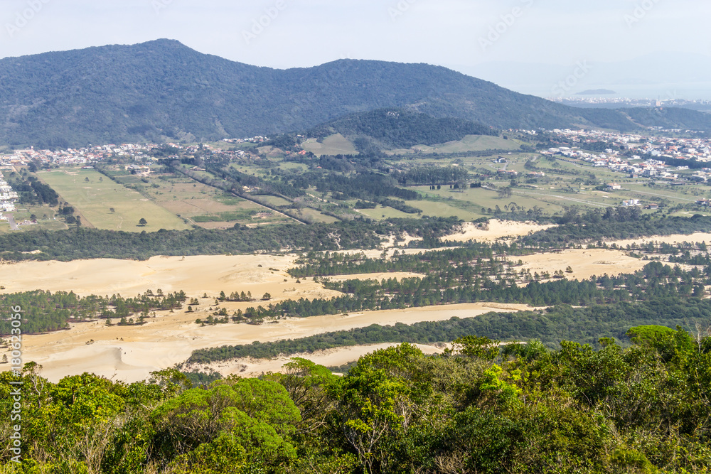 Obraz premium Costao do Santinho view, Aranha mountain