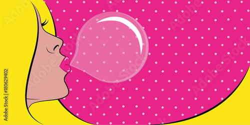 blonde frau macht große kaugimmiblase popart