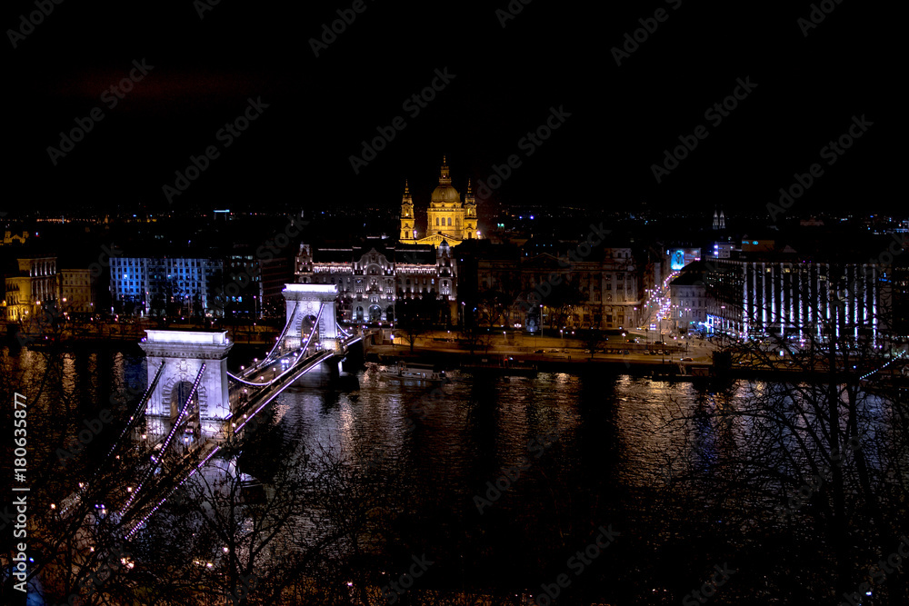 Budapest bei NAcht