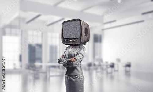 Obraz na płótnie Business woman with old TV instead of head. w salonie